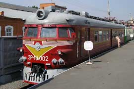 Фото 2. Головной вагон электропоезда ЭР1-001 в ж.д. музее Санкт-Петербурга, Варшавский вокзал.