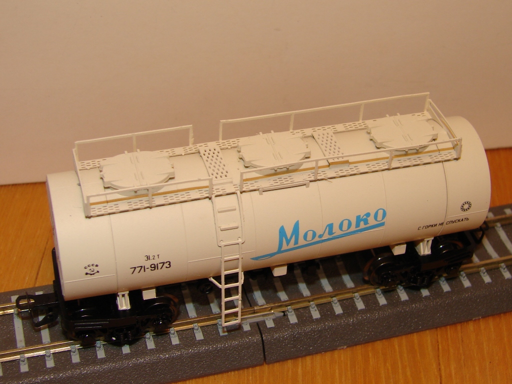 12мм - Цистерна для перевозки молока (мод. 15-886)